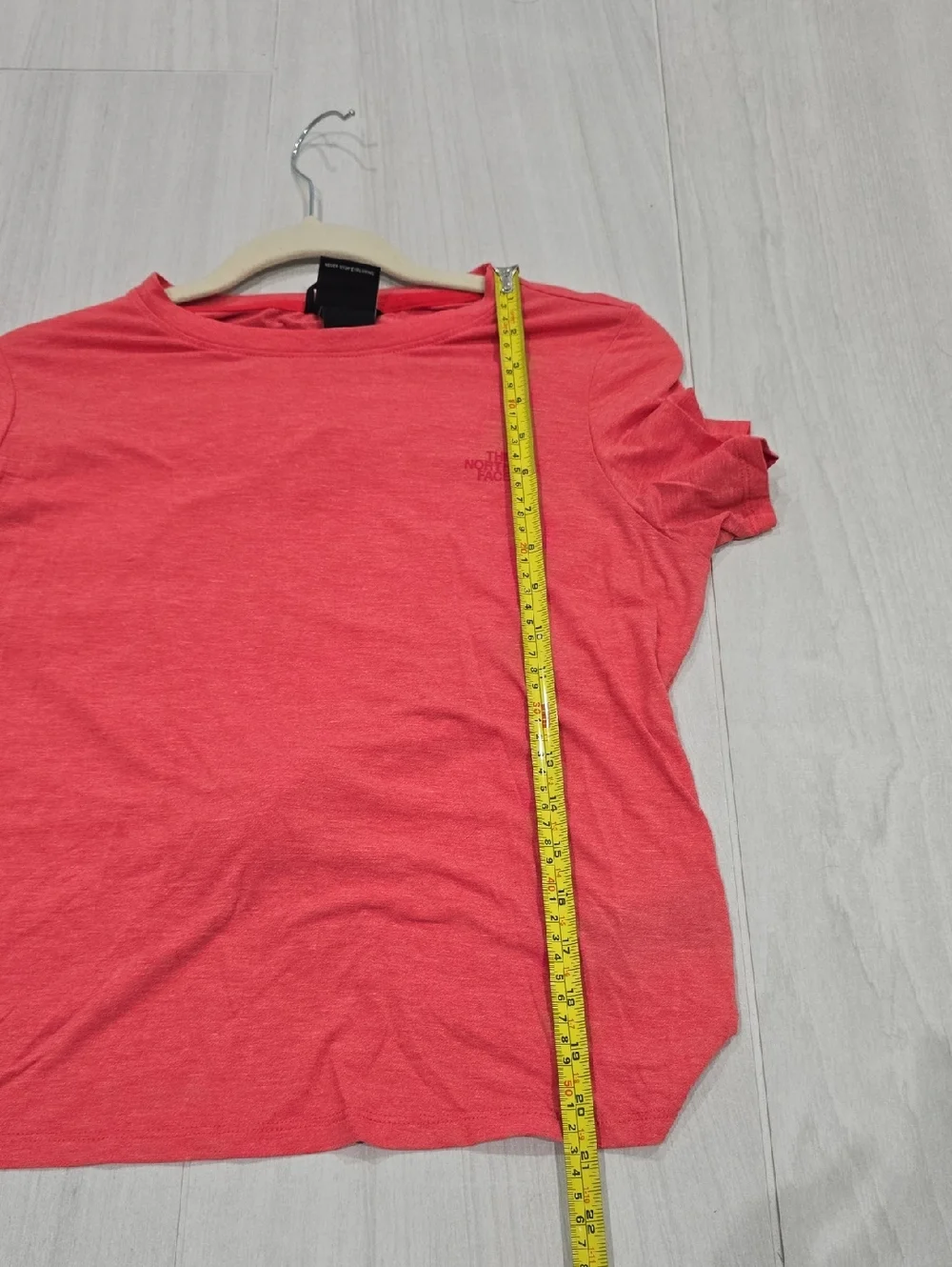 The North Face Women's Coral Crew Neck Tee Medium - Picture 10 of 10